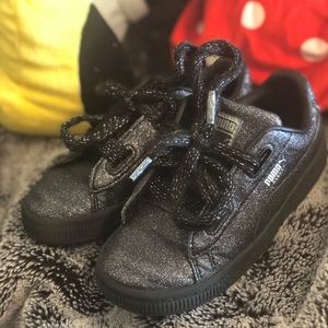 PUMA Toddler Girl Sneakers (Black/Silver Glitter)